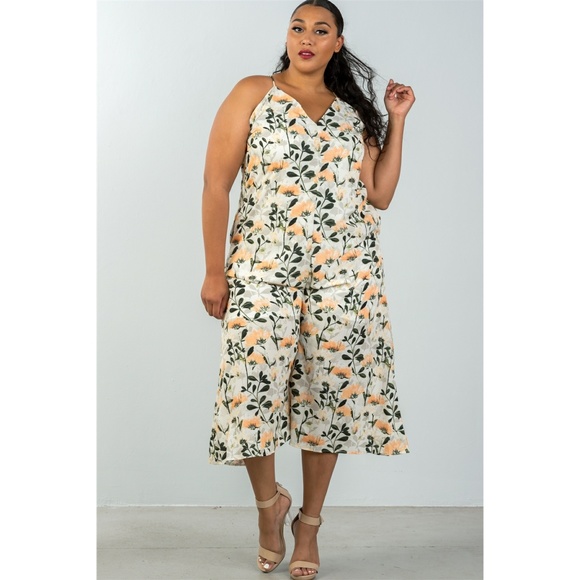 1x-3x PLUS SIZE YELLOW & FLORAL CAPRI JUMPSUIT - Picture 5 of 7